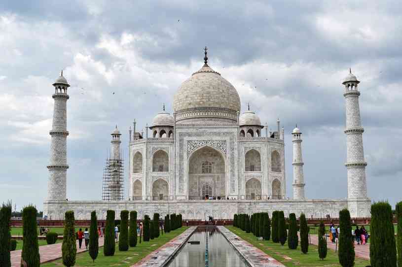 visit the Taj Mahal from Spain
